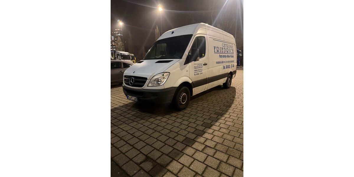 Mercedes-Benz Sprinter 241.000 km 8.900 &euro; Frankfurt am Main 65933