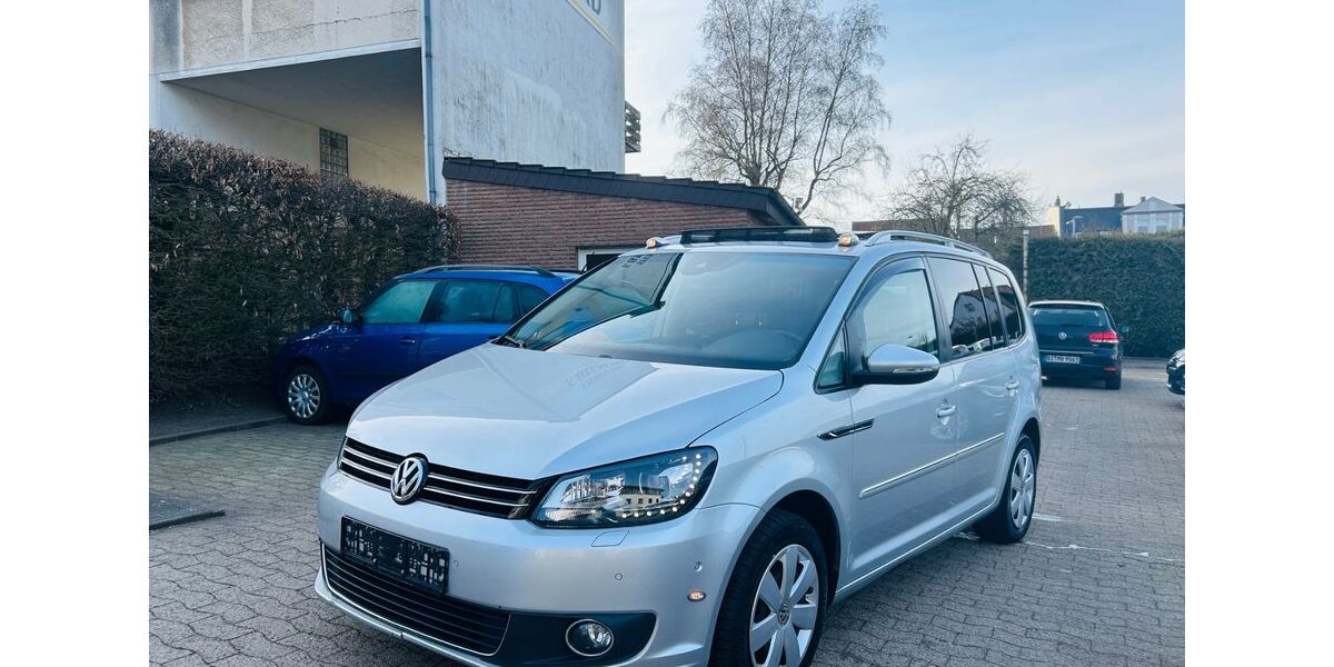 VW Touran 228.000 km 8.400 &euro; Bielefeld 33647