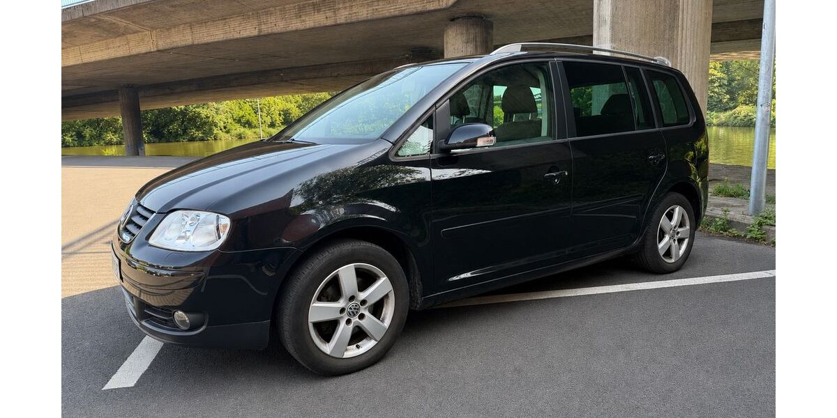 VW Touran 167.491 km 5.500 &euro; Mülheim 45479