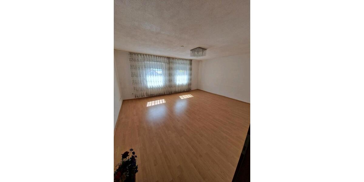 Einfamilienhaus Edenkoben - 5 Zimmer, 145 m&sup2;, 1.550&euro; | Angebot:26230927