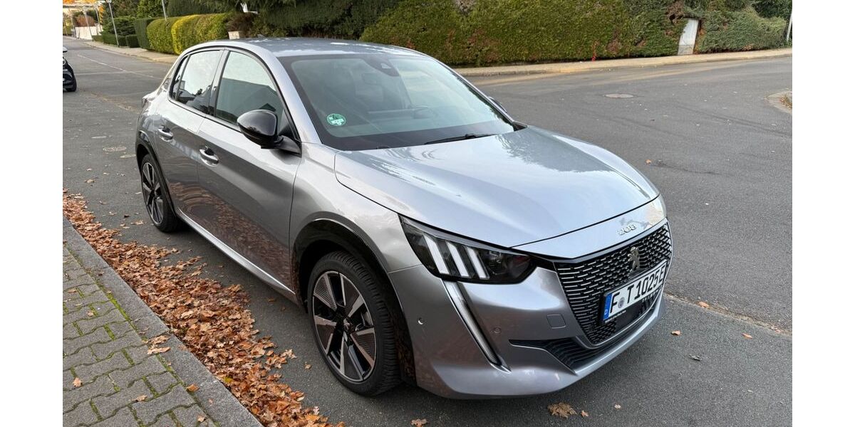 Peugeot 208 27.140 km 15.990 € Frankfurt am Main 60529