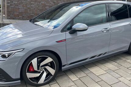 VW Golf 19.500 km 32.600 € Schauenburg 34270