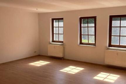 Großzügige 2-Zimmer mit Laminat und offener Küche in ruhiger Lage! 2 zimmer