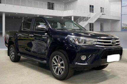 Toyota Hilux 215.282 km 23.999 &euro; hamburg 20539