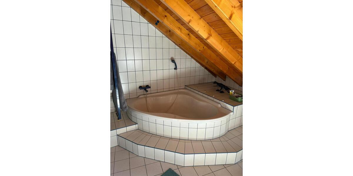 Dachgeschoßwohnung Hohberg - 2 Zimmer, 78 m&sup2;, 620&euro; | Angebot:26414096