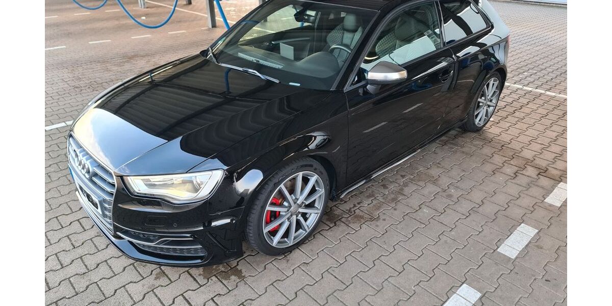 Audi S3 87.000 km 24.900 &euro; Rödinghausen 32289