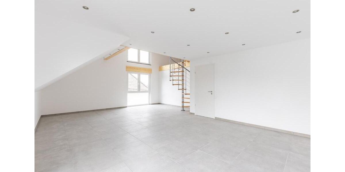 Dachgeschoßwohnung Hellenthal - 3 Zimmer, 104 m&sup2;, 1.248&euro; | Angebot:25959236