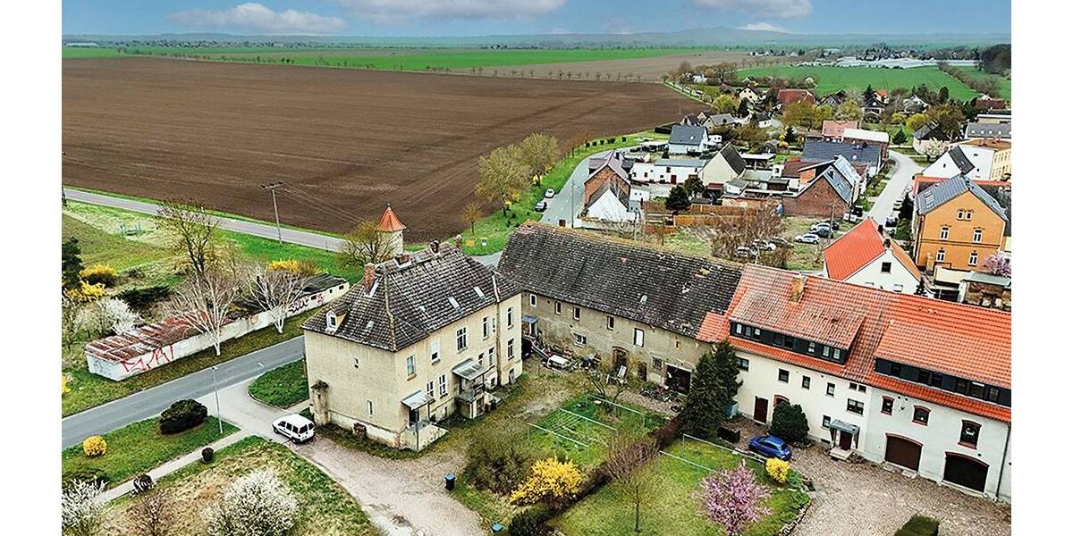 Einfamilienhaus Zörbig Löbersdorf - 9 Zimmer, 330 m&sup2;, 55.000&euro; | Angebot:26279936