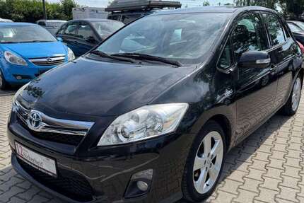 Toyota Auris 118.569 km 7.400 &euro; München 81825