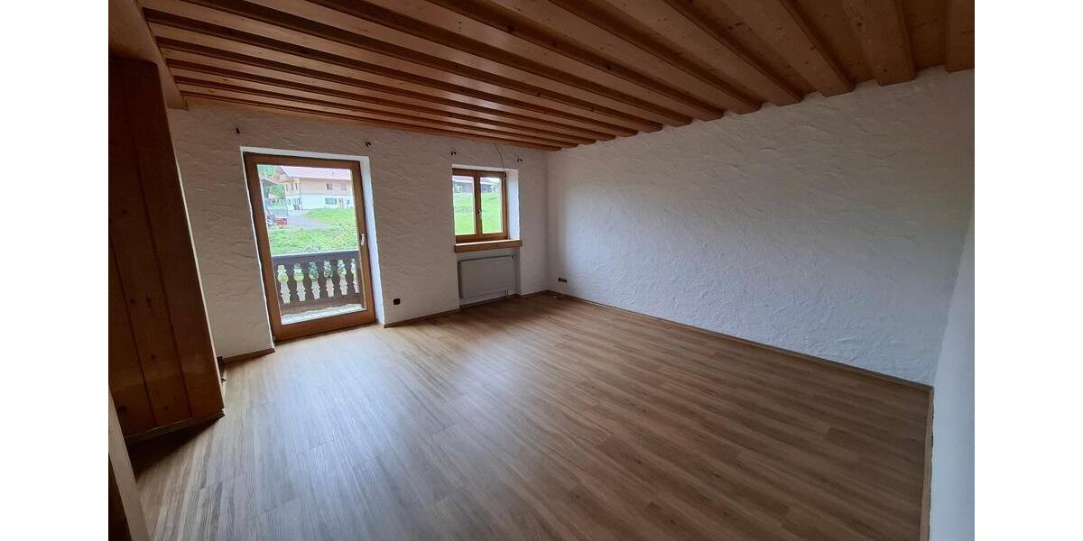 Etagenwohnung Sachsenkam - 5 Zimmer, 142 m&sup2;, 2.800&euro; | Angebot:26646643