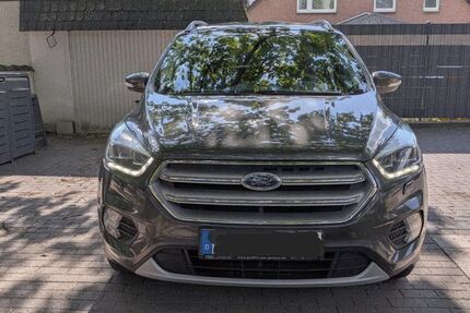Ford Kuga 149.000 km 12.700 &euro; Hannover 30625