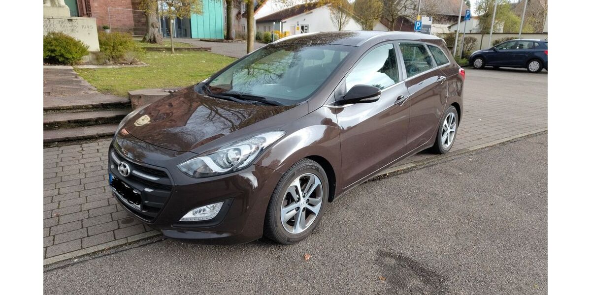 Hyundai i30 94.000 km 10.900 &euro; Stutensee 76297