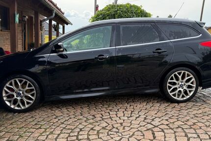 Ford Focus 113.000 km 6.700 &euro; Auerbach 08209