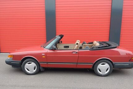 Saab 900