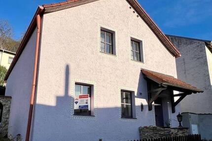 Haus Regenstauf - 3 Zimmer, 100 m&sup2;, 249.000&euro; | Angebot:25744420