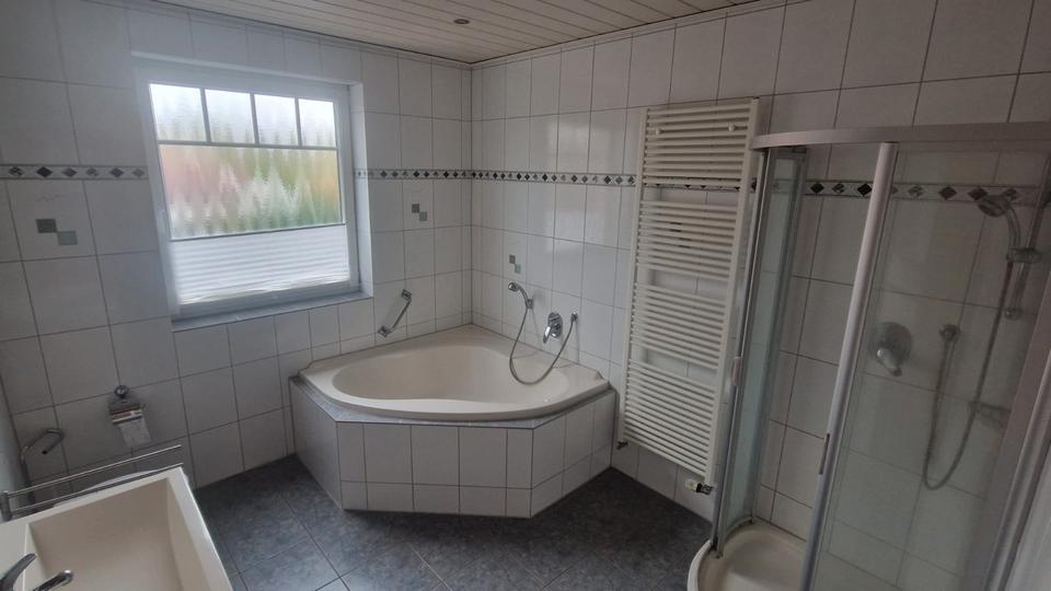Etagenwohnung Celle Altencelle - 5 Zimmer, 146 m&sup2;, 1.200&euro; | Angebot:26411283