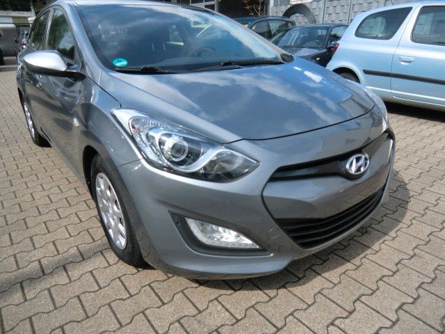 i30