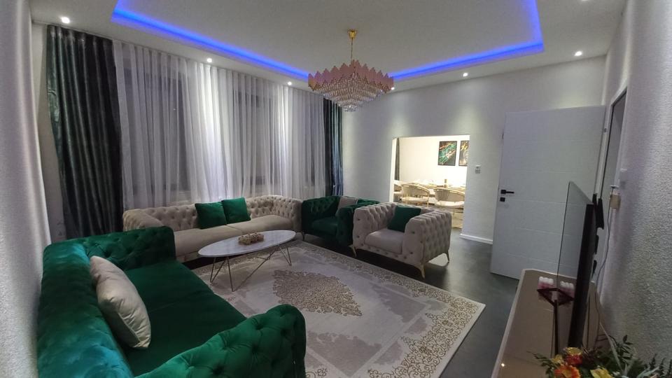 Einfamilienhaus Elsterwerda - 6 Zimmer, 200 m&sup2;, 229.000&euro; | Angebot:26835836