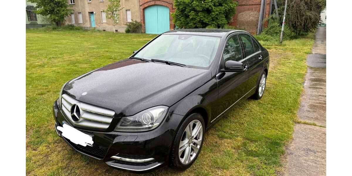 Mercedes-Benz C 250 141.149 km 10.499 &euro; Niedergörsdorf 14913