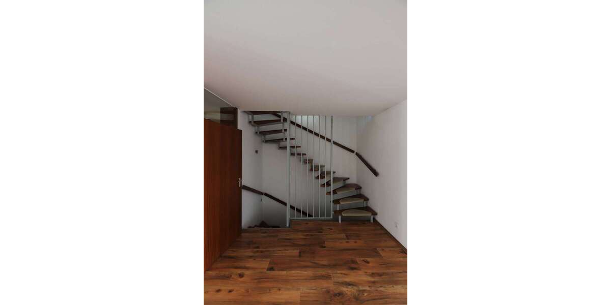 Charmantes Reihenmittelhaus mit Garten, Balkon, Garage und Keller in Großkugel 5 zimmer