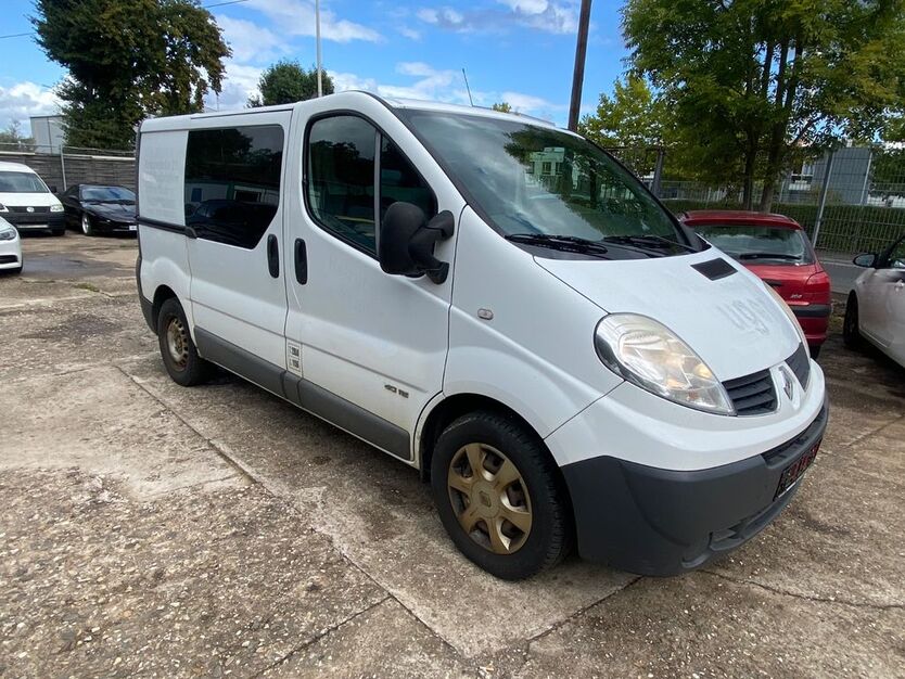 Renault Trafic 240.675 km 4.700 € Bonn 53227
