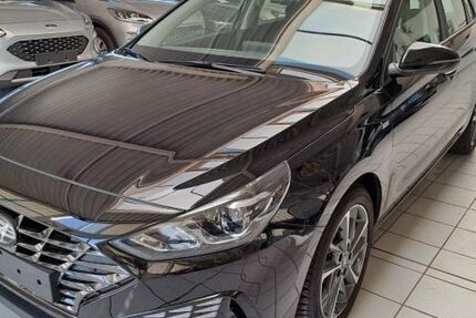 Hyundai i30 9.865 km 17.980 € Bordesholm 24582