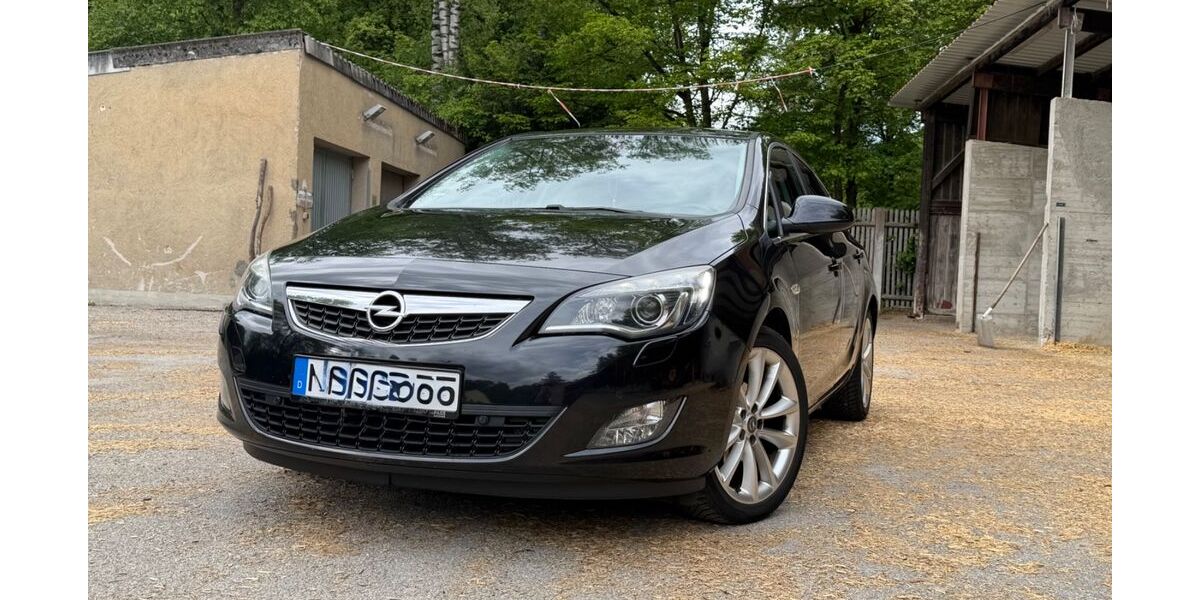 Opel Astra 195.000 km 3.950 &euro; München 81671