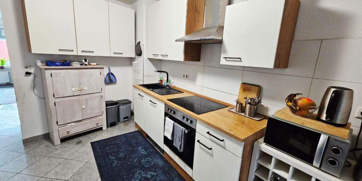 Etagenwohnung Köln Buchheim - 3 Zimmer, 88 m&sup2;, 975&euro; | Angebot:25524868