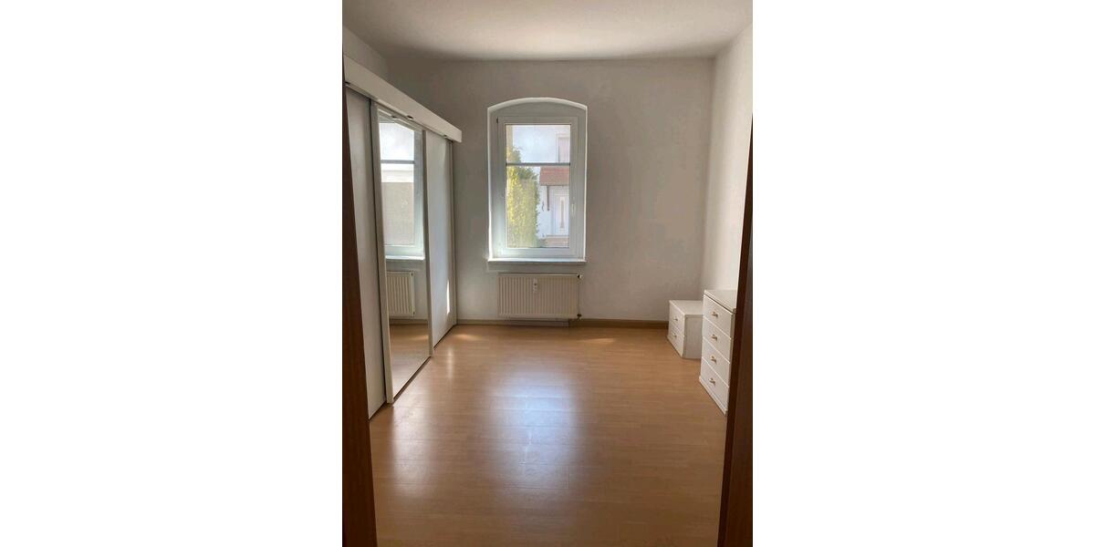 Erdgeschoßwohnung Werdau - 2 Zimmer, 46 m&sup2;, 432&euro; | Angebot:26316277