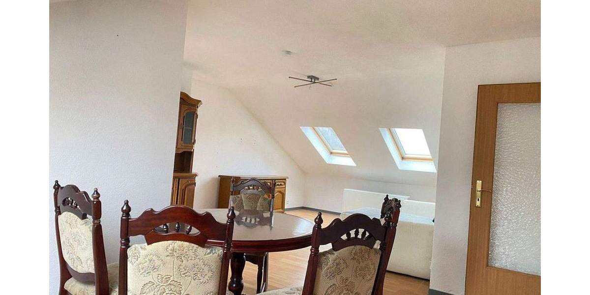 Charmante Dachgeschosswohnung mit Loggia in ruhiger Lage - Im Schacht 6-8, Saarbrücken 2 zimmer