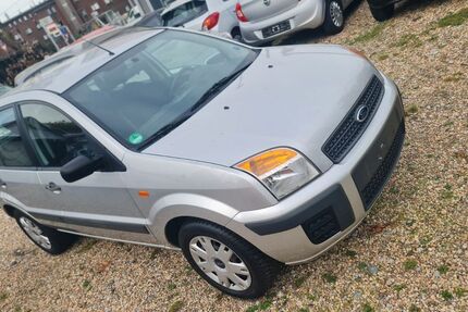 Ford Fusion 63.000 km 3.200 &euro; Düsseldorf 40549