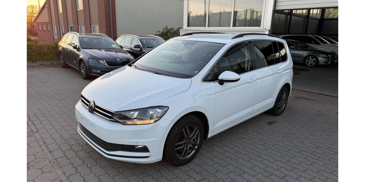VW Touran 151.000 km 17.490 &euro; Flensburg 24941