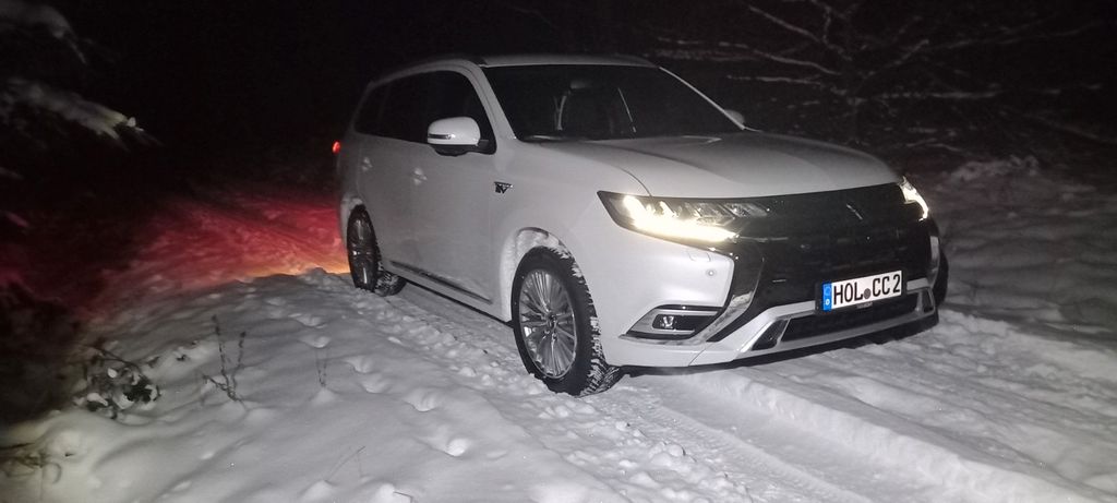 Mitsubishi Outlander 23.500 km 26.500 &euro; Bevern 37639