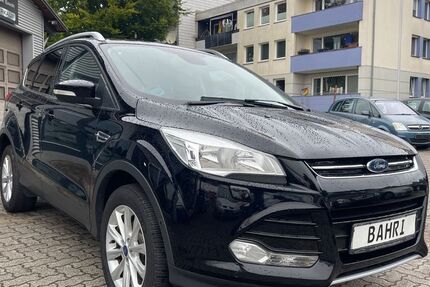 Ford Kuga 124.249 km 10.499 € Neumünster 24539