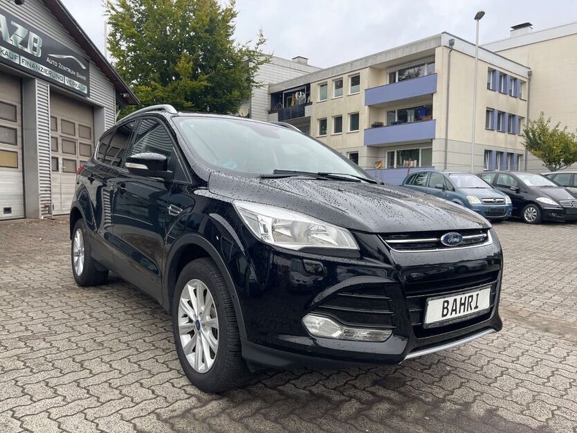 Ford Kuga 124.249 km 10.499 € Neumünster 24539