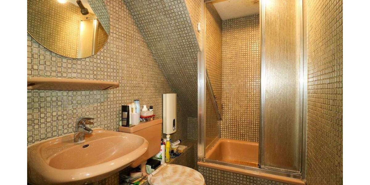 Mehrfamilienhaus, Wohnhaus Neuss Dreikönigenviertel - 6 Zimmer, 132 m&sup2;, 350.000&euro; | Angebot:22967923