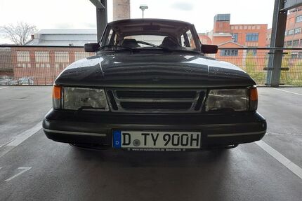 Saab 900