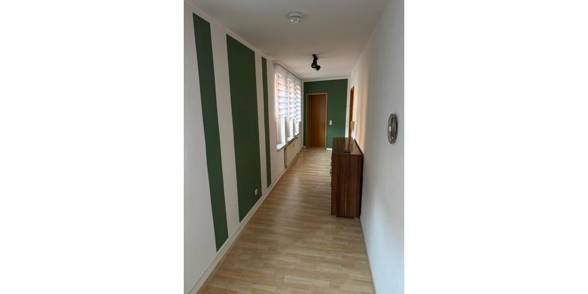 Etagenwohnung Lengenfeld - 2 Zimmer, 83 m&sup2;, 455&euro; | Angebot:26059550