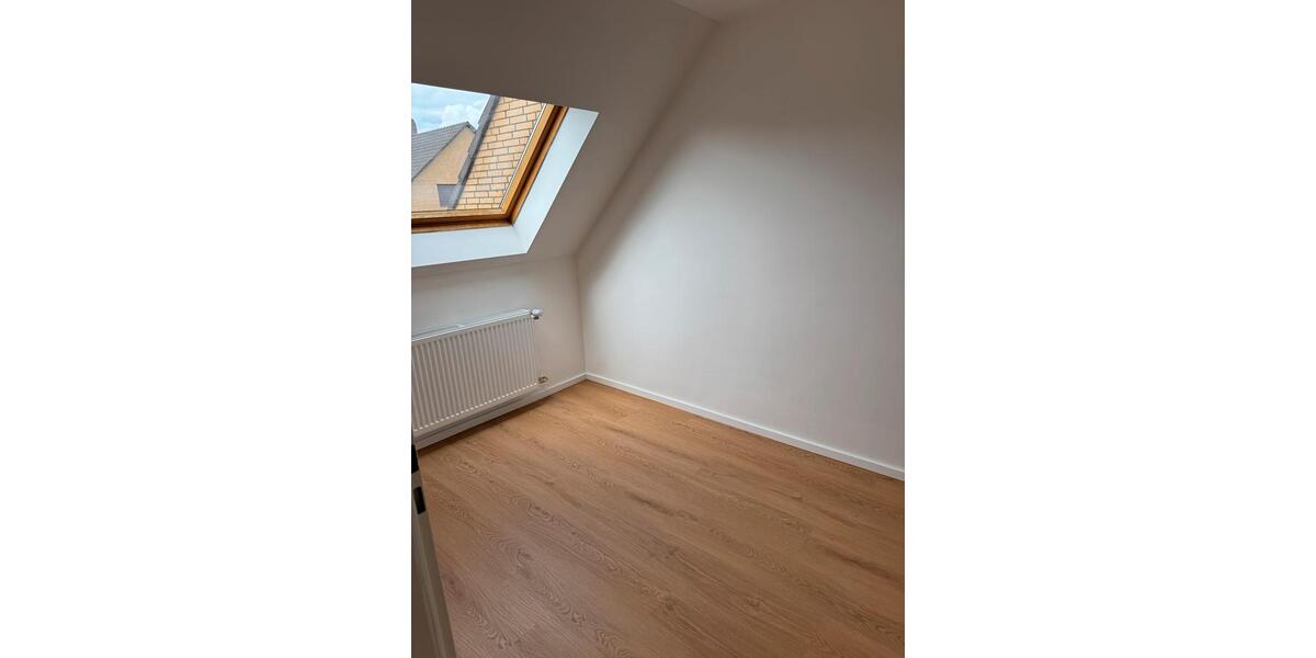 Reihenhaus Lengede - 6 Zimmer, 130 m&sup2;, 330.000&euro; | Angebot:26797573