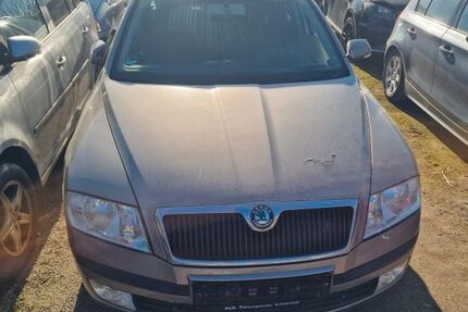Skoda Octavia 250.000 km 1.800 &euro; Potsdam 14478