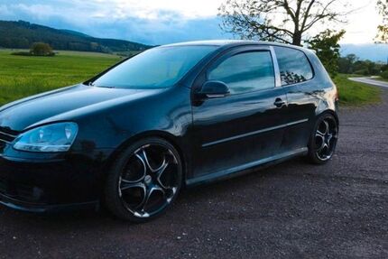 VW Golf 140.000 km 2.300 &euro; Teuchern 06682