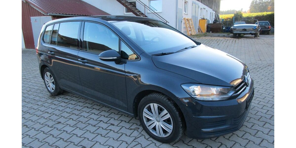 VW Touran 181.000 km 10.999 &euro; Schönau 84337