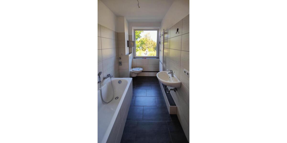 4 ZKB mit Balkon + Einbauküche im 4-Familienhaus in ruhiger Lage 4 zimmer