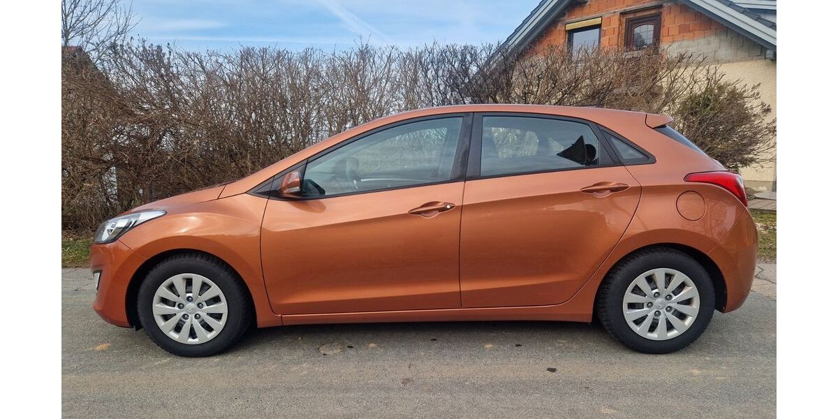 Hyundai i30 121.780 km 9.400 &euro; Oberviechtach 92526