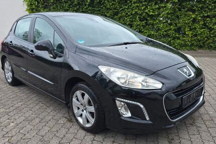 Peugeot 308 215.000 km 1.999 &euro; Garching 85748