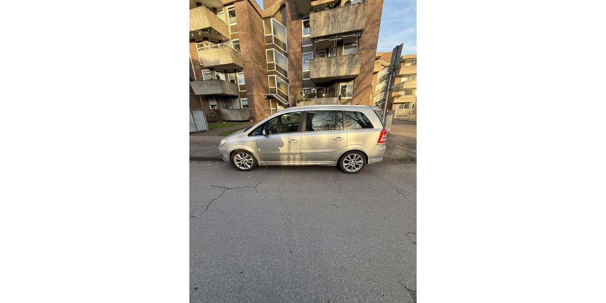 Opel Zafira 253.000 km 3.700 &euro; Duisburg 47139
