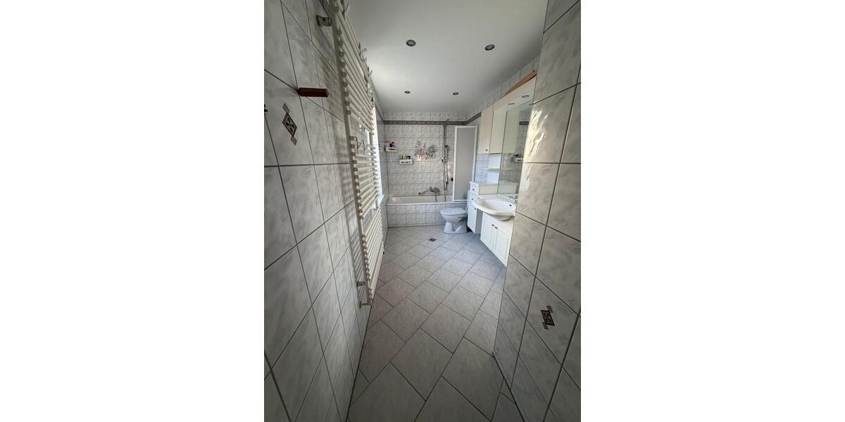 Doppelhaushälfte Crimmitschau - 6 Zimmer, 140 m&sup2;, 219.000&euro; | Angebot:26726116
