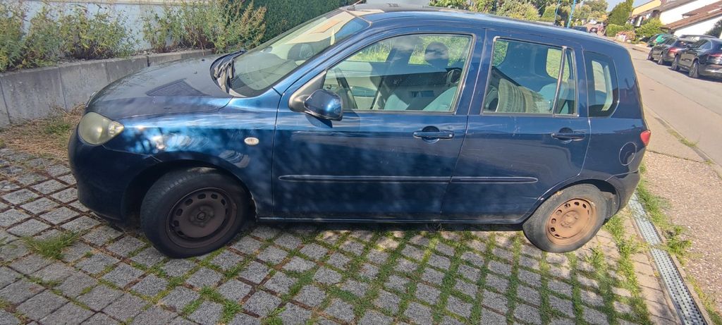 Mazda 2 229.500 km 599 &euro; Waldbronn Reichenbach 76337