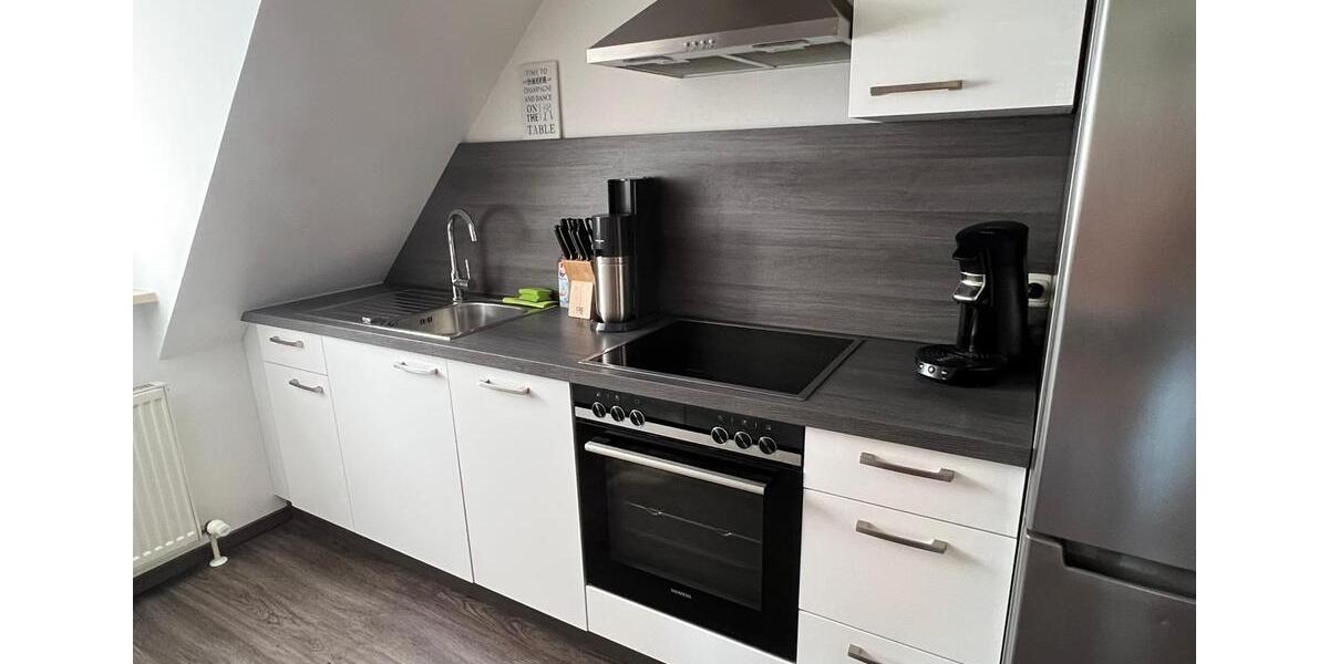 Dachgeschoßwohnung Schwandorf - 2 Zimmer, 65 m&sup2;, 698&euro; | Angebot:26403648