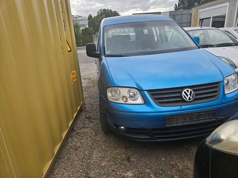 VW Caddy 180.000 km 2.990 € Aachen 52070